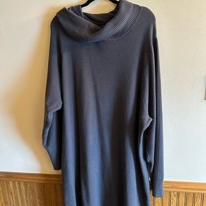 Torrid size 5 long grey sweater